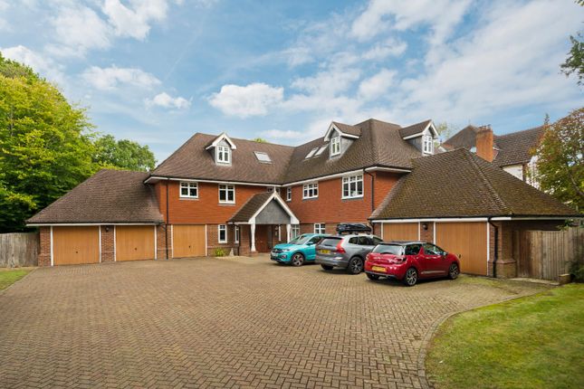 Flat 1, Kingswood Lodge, 65, Ashley Road, Surrey photo 4