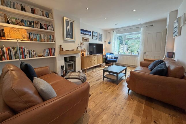 21, Station Road, Farncombe photo 2