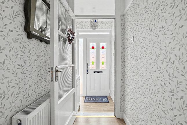 2, Clincton Close, Widnes photo 3