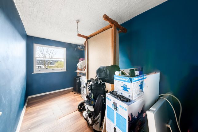 Flat for sale in Sutherland Road, London