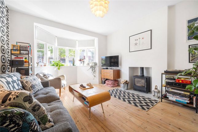 16, Dovedale Road, London photo 2