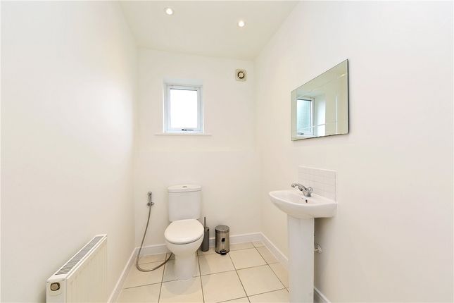 Terraced house to rent in Craig Road, Richmond