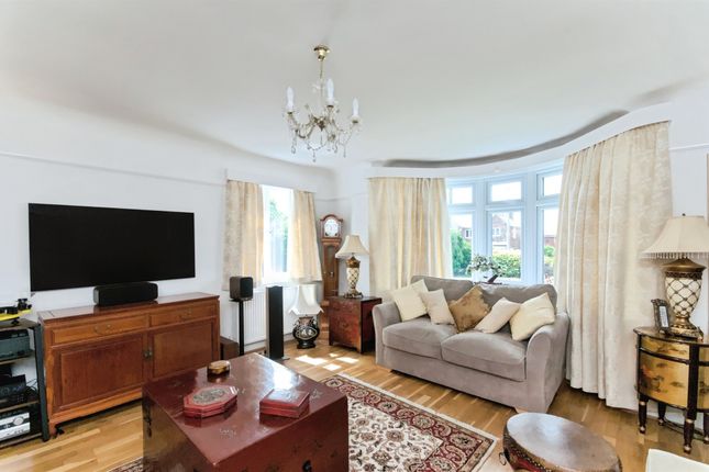 1, South Cliff Avenue, Bexhill-On-Sea photo 3