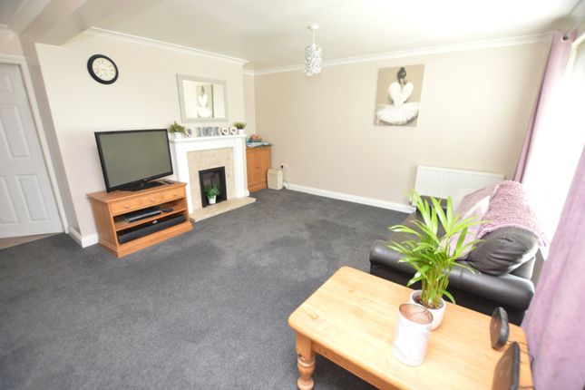 8, Chestnut Crescent, Exeter photo 4