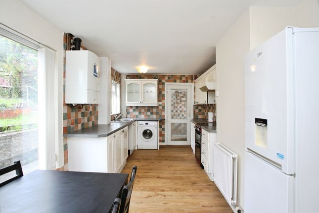 8, Heol Fawr, Caerphilly photo 4