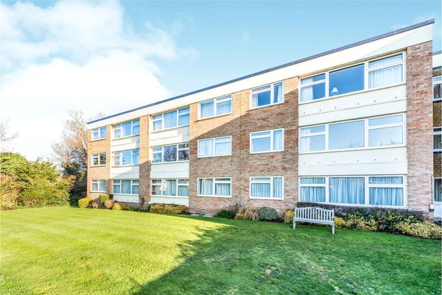 Thumbnail Flat for sale in Windfield, Leatherhead, Surrey
