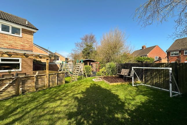 35 Marlston Avenue, Wirral photo 4