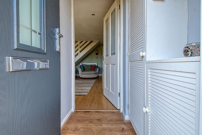 14, Laverock Drive, Penicuik photo 2