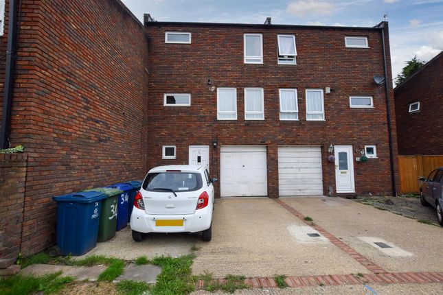 Thumbnail Town house to rent in Overbrook Walk, Edgware