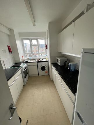 Thumbnail Room to rent in Whiston Road, London
