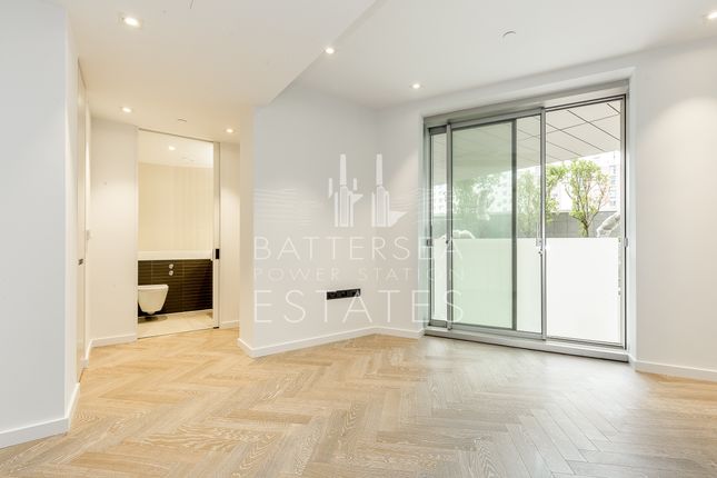 E.01.02, Battersea, London photo 4