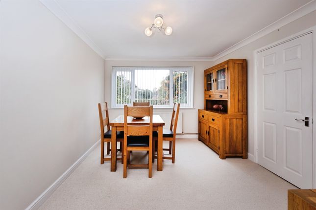 16, Eden Walk, Milton Keynes photo 4