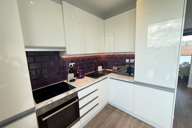 Flat 306 Palm Tree House, 251, High Street, Orpington photo 3