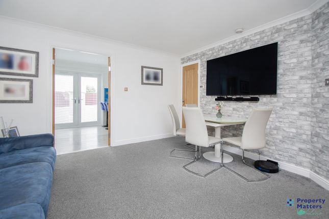 27, Nursery Gardens, Kilmarnock, KA1 photo 4