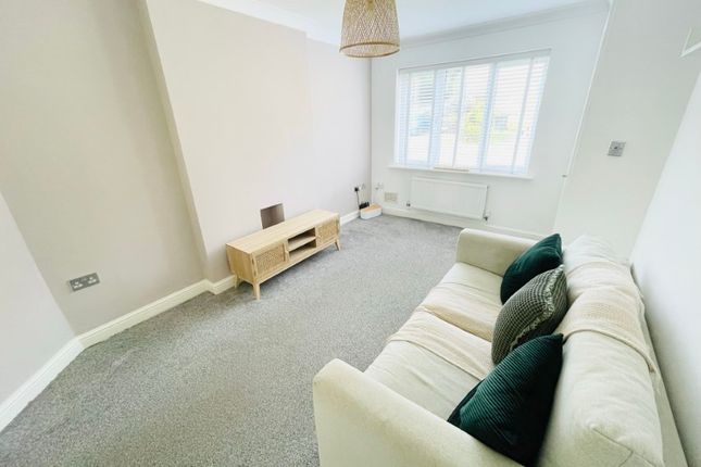 17, Mercia Drive, Birmingham photo 2