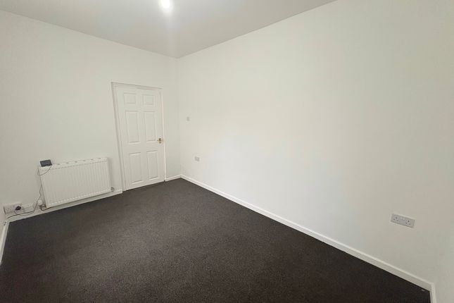 20 Commercial Street, Port Talbot photo 4