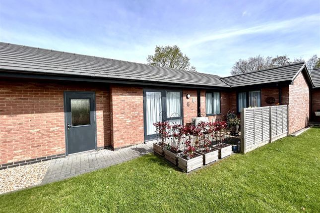 Bungalow for sale in The Poppyfields, Collingham, Newark