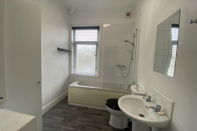 81, Union Road, Liversedge photo 4