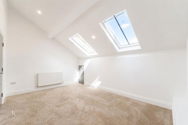 69, Deardengate, Rossendale photo 4