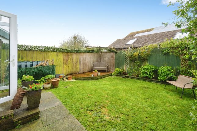 2, Kimberley Foster Close, Torpoint photo 4