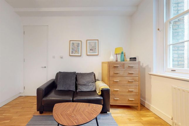 Flat 12, Cathedral Court, London photo 2