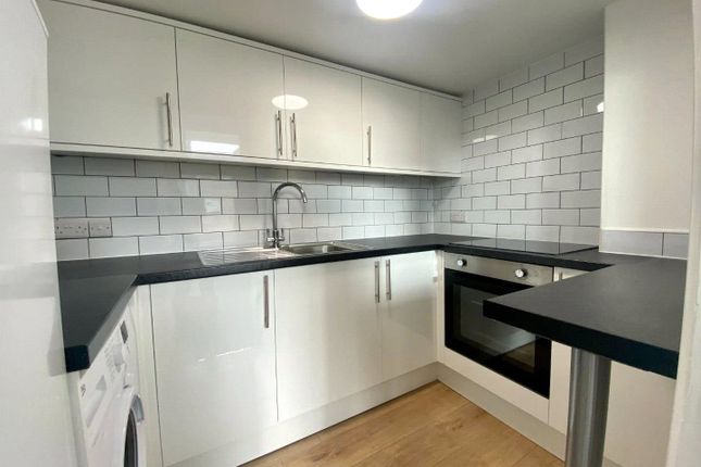 Flat 5, 8, Portland Place, Bath photo 3
