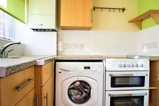 64 High Street, Redhill photo 4