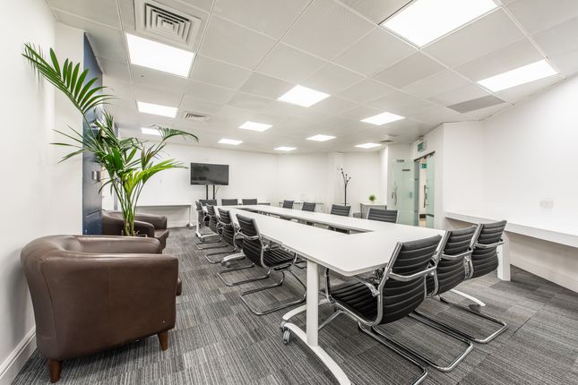 Office to let in Dowgate Hill, London