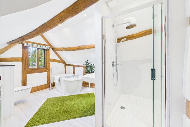 Cam01791G0-Pr0189-Still022