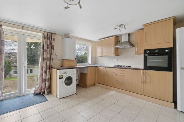 63 Coningsby Road, High Wycombe photo 2