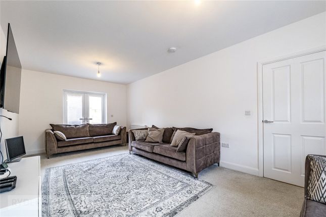 27, Boshaw Mews, Holmfirth photo 3