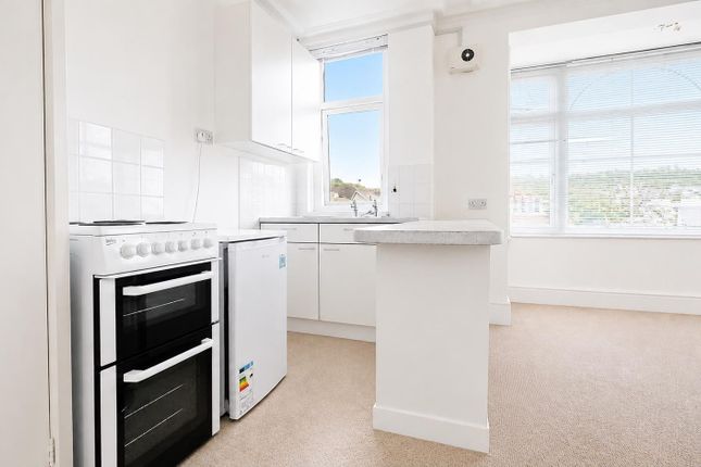 Flat 3, 25, Glebe Villas, Hove photo 4