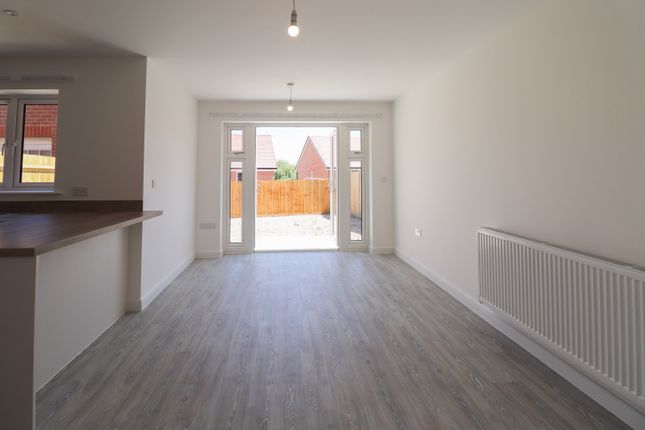 15, Lear Drive, Salisbury photo 5