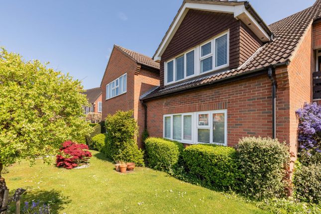 3 Sussex House, Victoria Road, Slough photo 4