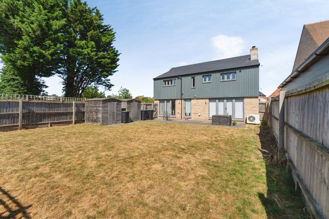 13, Chadwick Way, Stretham photo 4