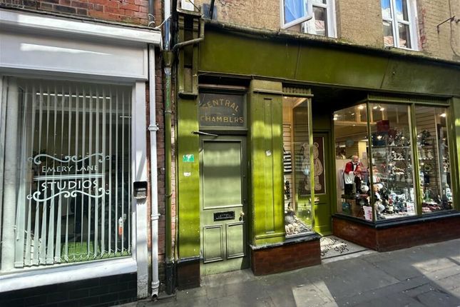 1-bed flat on 8A, Emery Lane, Boston, £50,000