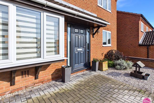 20, Ashbrook, Burton-On-Trent photo 4