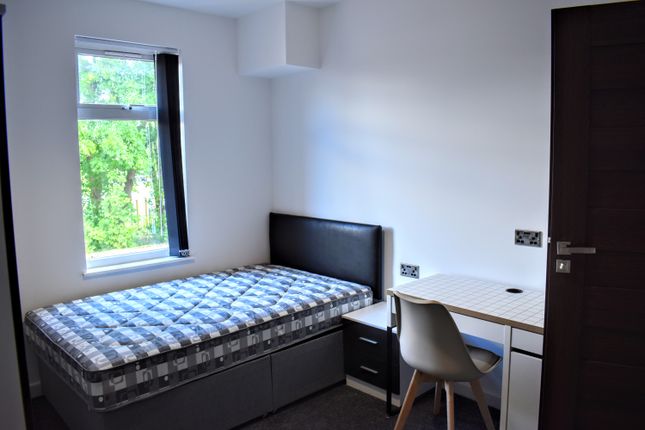 (5bed), 94, Whitby Road, Manchester photo 5
