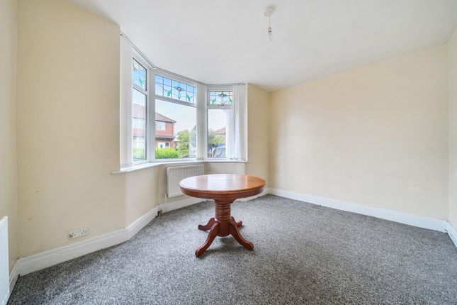 6, Ayton Grove, Manchester photo 3
