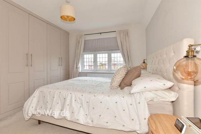 12, Holness Road, Herne Bay photo 4