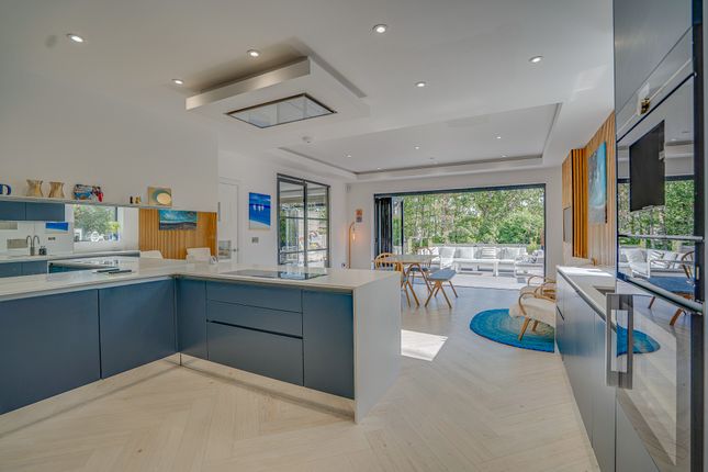 4 Upper Creek Mews, Satchell Lane, Hamble-Le-Rice photo 2