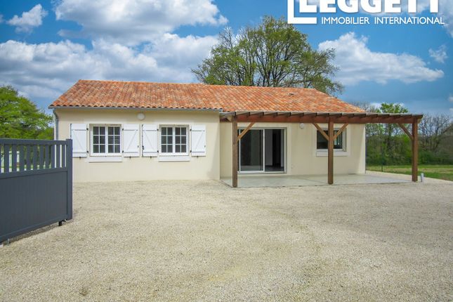 Thumbnail Villa for sale in Gençay, Vienne, Nouvelle-Aquitaine