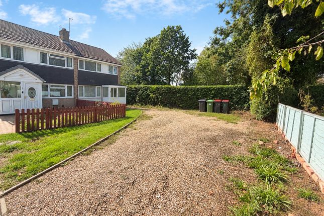 35 Shakespeare Way, Telford photo 2