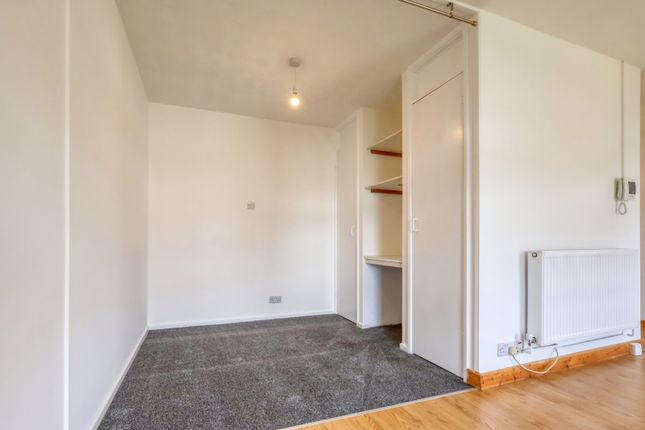 Flat 8, Baines House,, Abbey Barn Road, Buckinghamshire photo 5