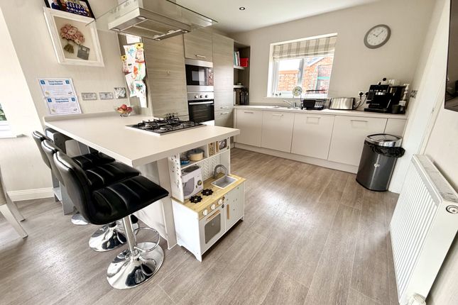 10, Rippingale Way, Thornton photo 3