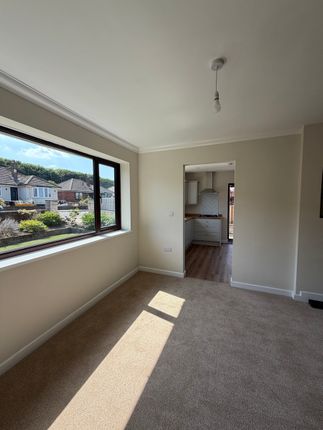5, Brinsworth Hall Grove, Rotherham photo 4