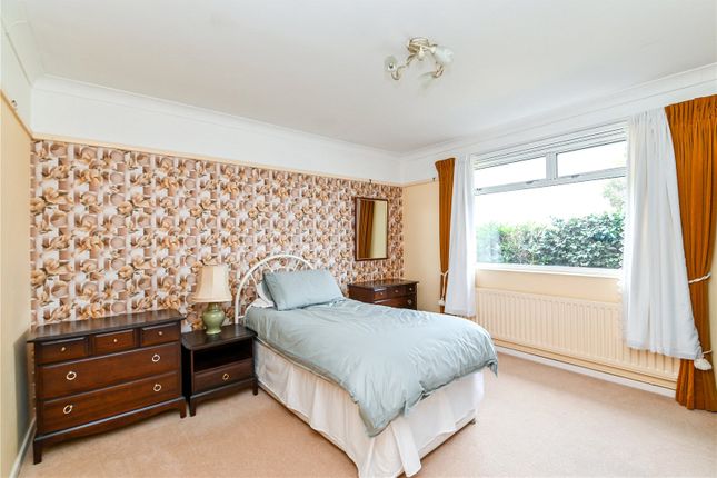 81, Barton Drive, New Milton photo 4