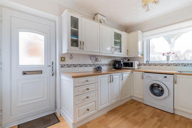 48, Porlock Drive, Penarth photo 3