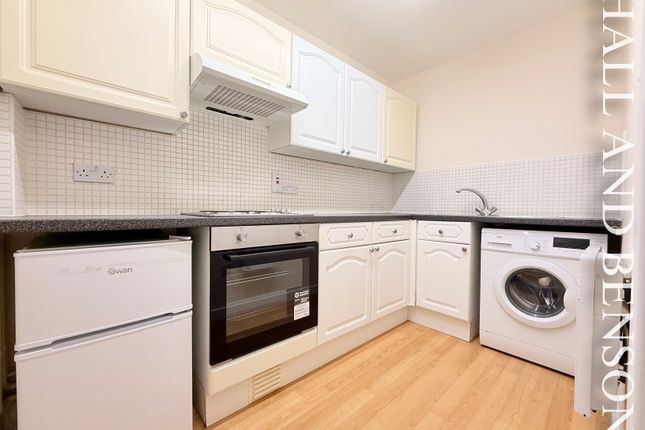 3, Swadlincote photo 3