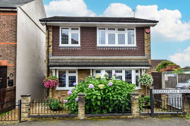 Thumbnail Detached house for sale in Breakspeare Road, Abbots Langley